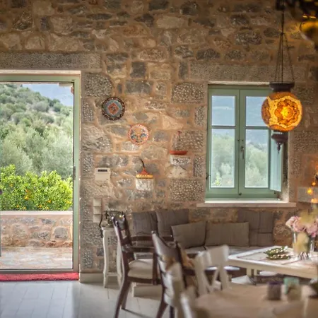 بيت للعطل Dimitra - Mani , Traditional Archontiko *