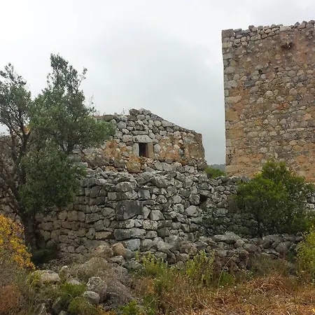 펜션 Dimitra - Mani , Traditional Archontiko Diros