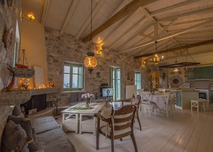 Dimitra - Mani , Traditional Archontiko Casa de Férias