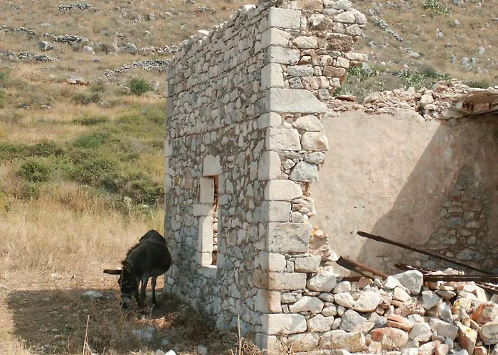 Dimitra - Mani , Traditional Archontiko