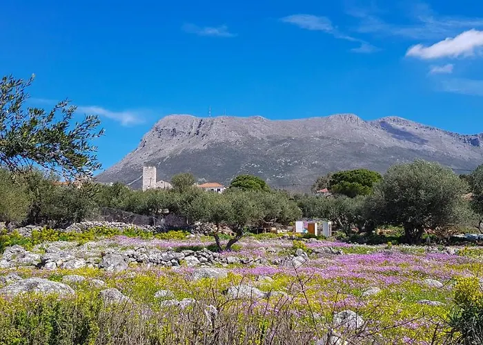 Dimitra - Mani , Traditional Archontiko Casa de Férias