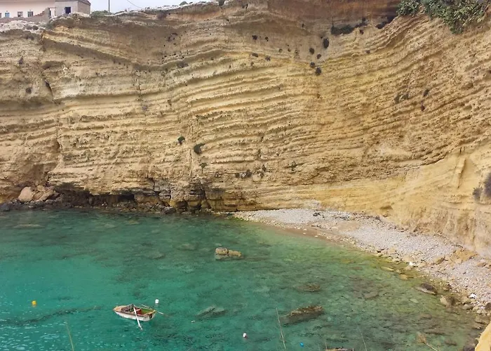 Dimitra - Mani , Traditional Archontiko Casa de Férias Diros