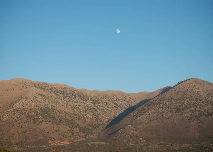 Dimitra - Mani , Traditional Archontiko Casa de Férias *