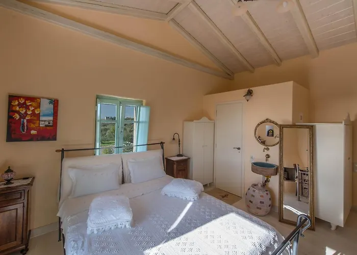 Dimitra - Mani , Traditional Archontiko * Diros